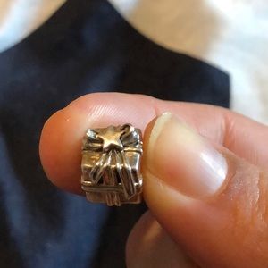 Pandora Gleaming Gift Charm